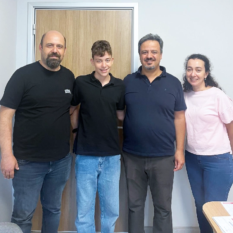 El Bileği Kırığı Ameliyatı Hastası El Bileği Kırığı Ameliyatı Hastası